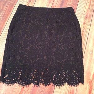 Banana Republic lace mini skirt